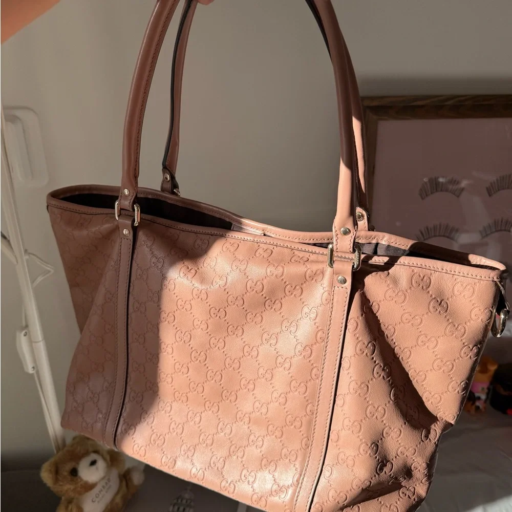 Gucci Pink Embossed GG Leather Tote - Picture 1 of 14